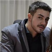 Madre lingua francese impartisce lezioni a bambini di elementari e medie